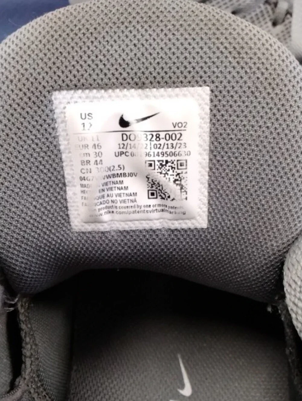 Nike Men’s Athletic Shoes - Gray with Gum Sole